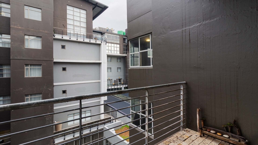 1 Bedroom Property for Sale in Woodstock Western Cape